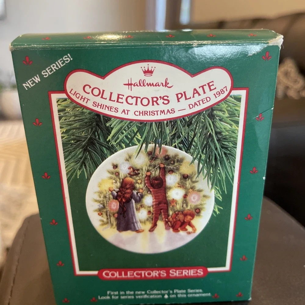 Hallmark Keepsake‎ Ornament Light Shines At Christmas Collector's Plate #1  1987